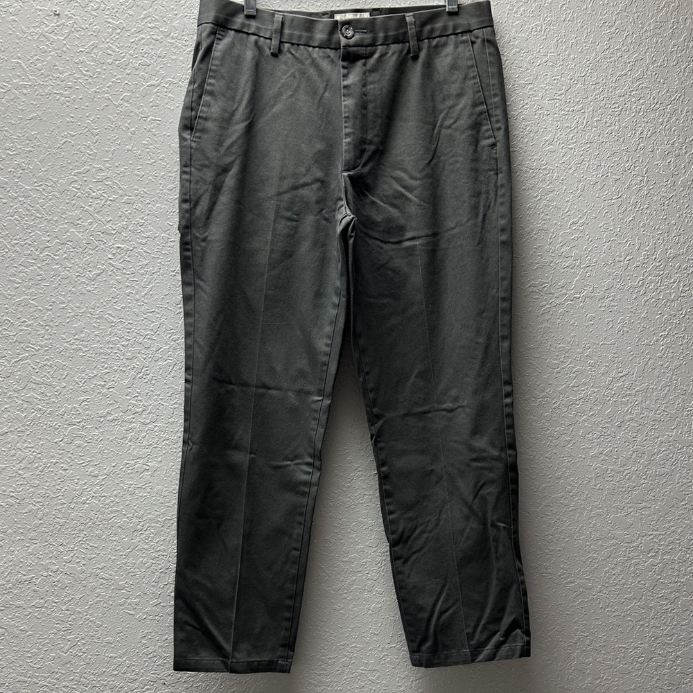 Dockers Men's Classic Dark Gray Slim Fit Pants 34/30